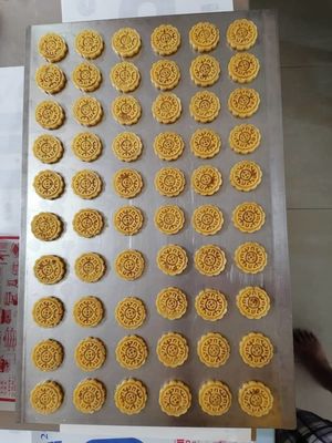 PLC Control Pineapple Tart Food Encrusting Machine